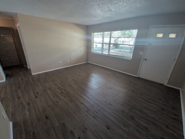 Foto del edificio - 2372 S Sandburg Pt