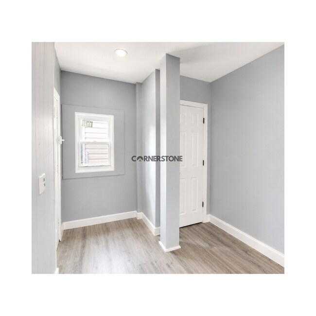 Photo - 711 E 18th St Apartment