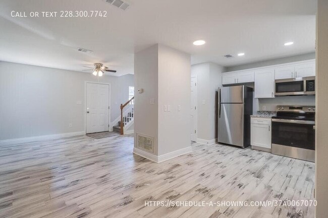 Foto del edificio - 233 Milray Ln