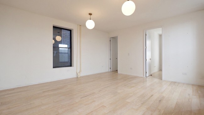 Building Photo - 472 Central Park West