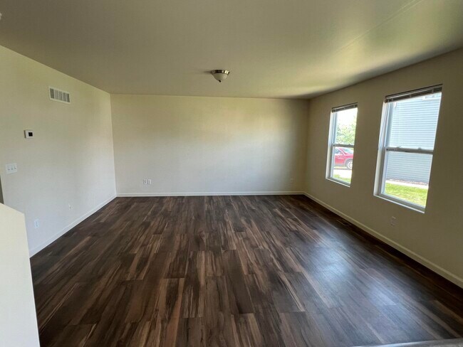 Foto del edificio - 8032 Beechwood Blvd