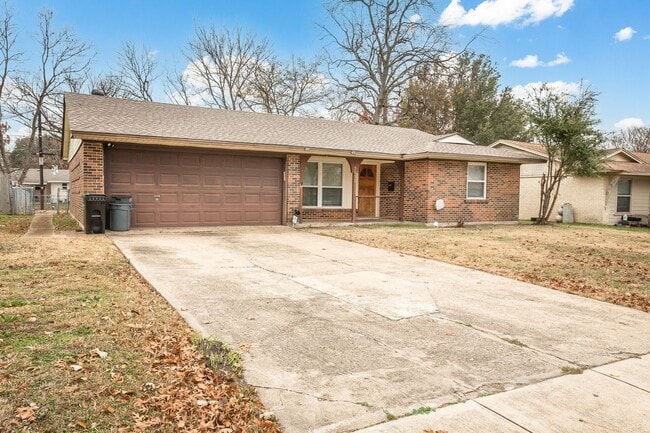 Building Photo - 3 bedroom, 2 bath in Mesquite Tx