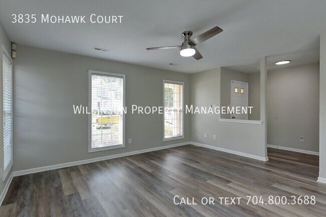 Foto del edificio - 3835 Mohawk Ct