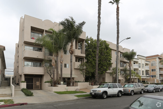 Building Photo - Alcott Apartments