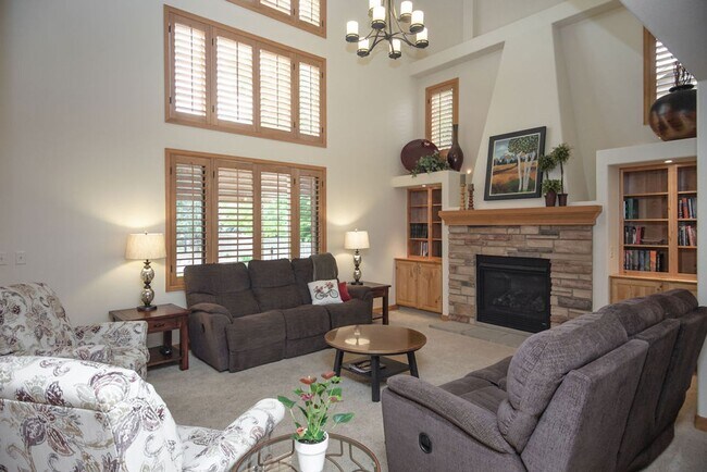 Foto del edificio - 4 Bedroom Home in Fossil Lake Ranch