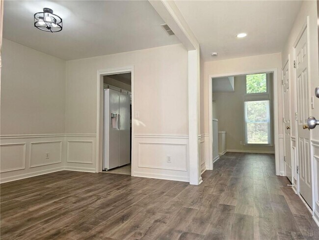 Foto del edificio - 3229 Davenport Park Ln