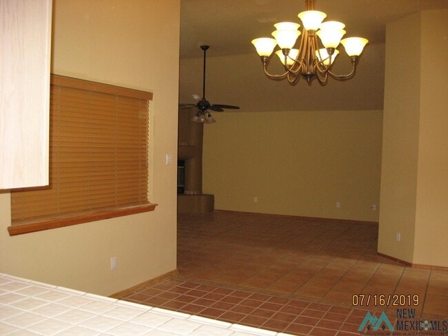 Building Photo - 808 Laurelwood Dr