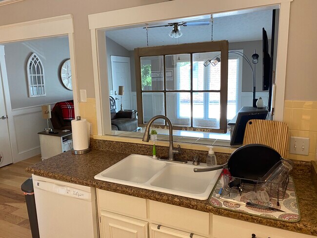 Foto del edificio - 6333 Milgen Rd