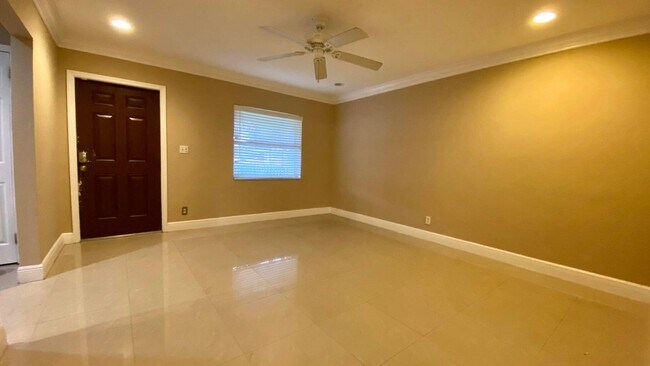Foto del edificio - 101 SW 3rd Ave