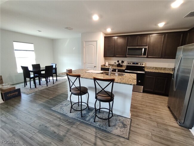 Foto del edificio - 4204 NW 39th St