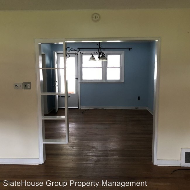 Building Photo - 3 br, 1 bath House - 214 Playground Dr WSTGE