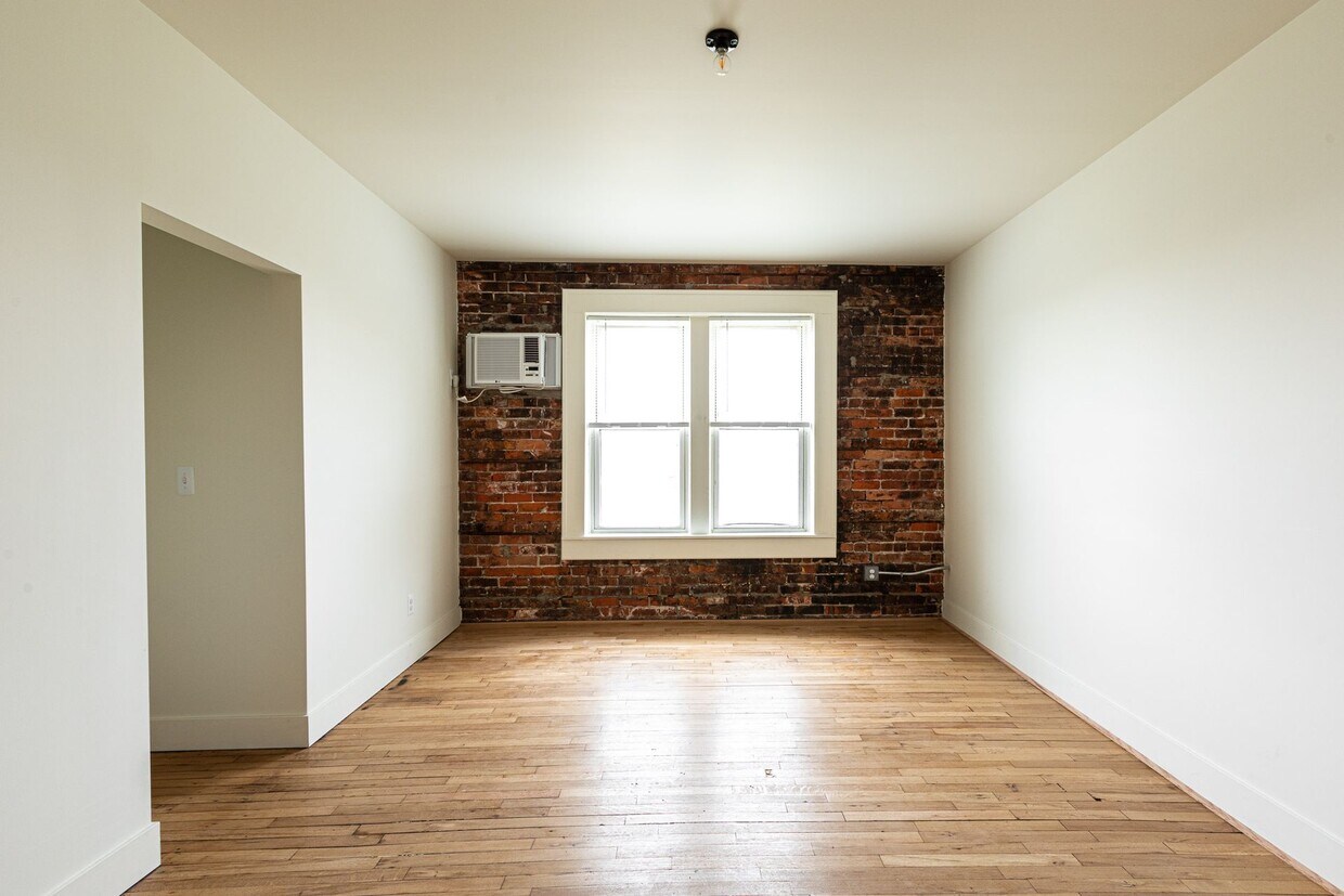 The Charlotte Apartments Apartments at 624 Charlotte St Detroit, MI