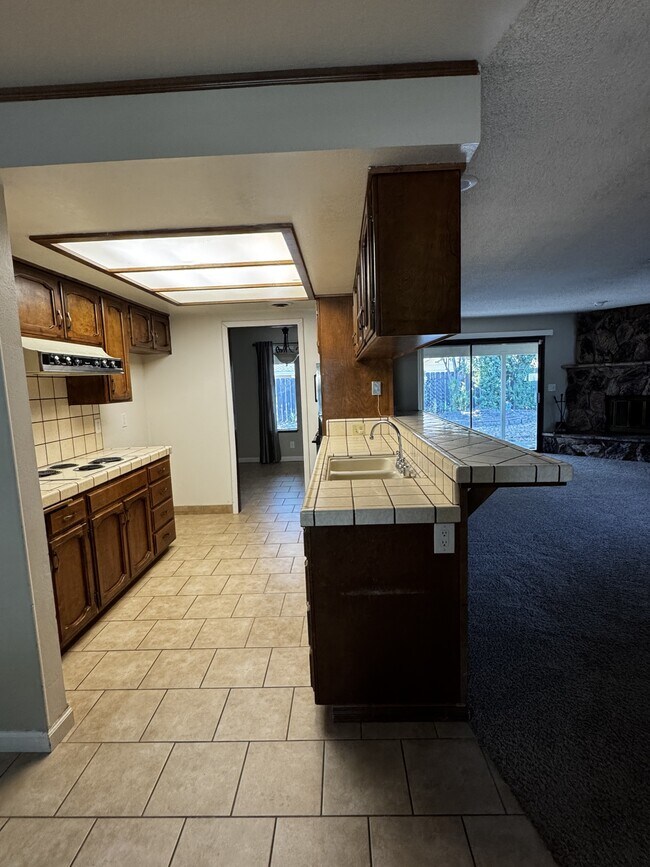 Foto del edificio - 1591 Christifer Ln