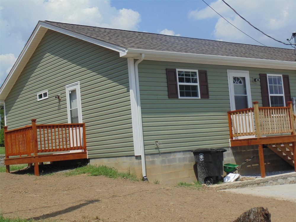 Foto principal - 2200 Overland Road - 1