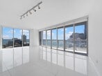 Primary Photo - 495 Brickell Ave