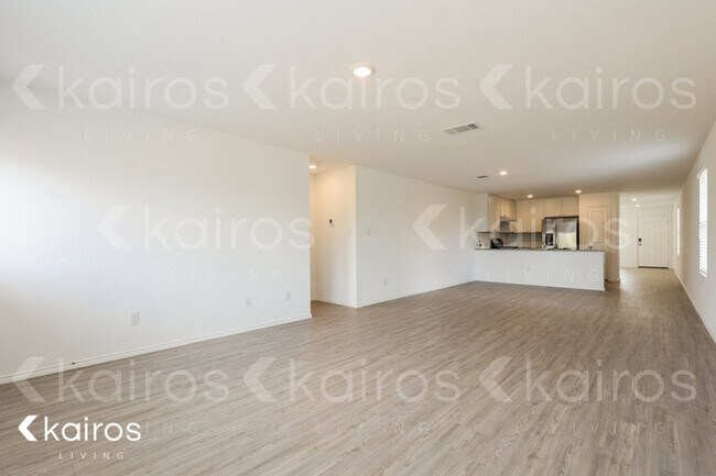 Foto del edificio - 13827 Weir Pl