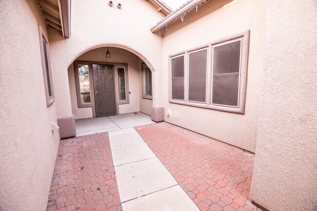 Building Photo - 1604 Laguna Nigel Dr
