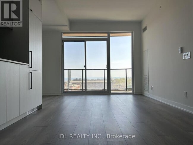 Photo du bâtiment - 285 Dufferin St