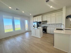 Building Photo - 16315 Mesquite Fld Dr