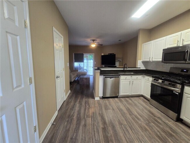 Foto del edificio - 3222 Hidden Cove Cir NW