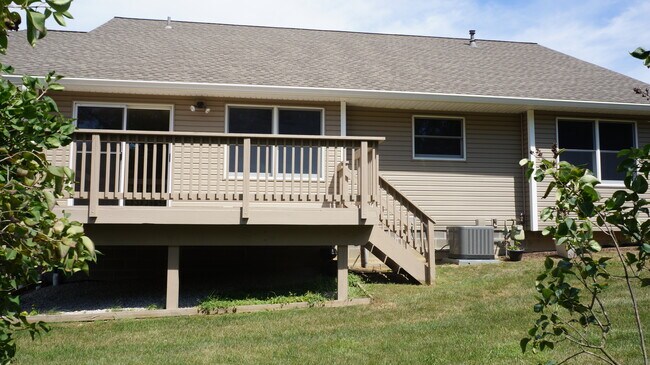 Building Photo - 294 Oak Grove Ln
