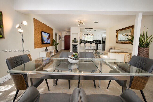 Foto del edificio - 909 N 13th Ct