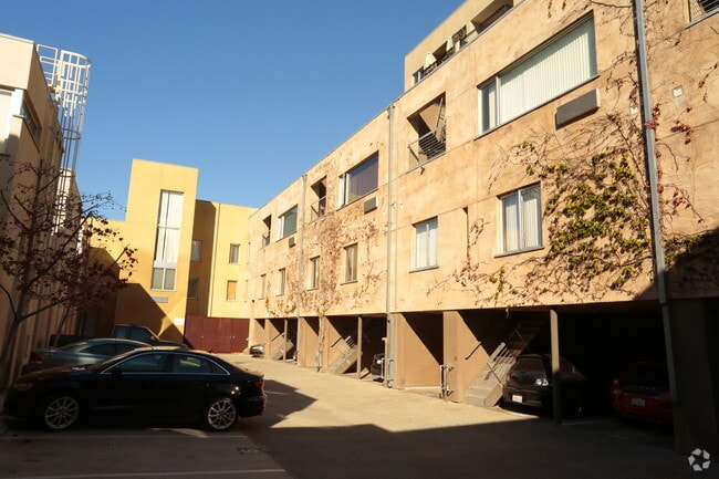 Building Photo - Lusso Lofts