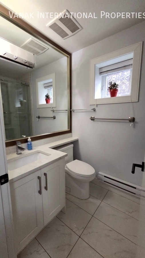 Building Photo - 3 Bed + 2 Bath Modern Basement Suite | Partially Furnished