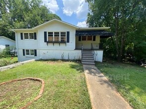 Building Photo - 537 Camellia Rd