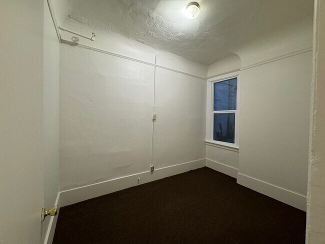 Foto del edificio - COZY 2 BEDROOM 1 BATH FOR RENT IN SAN FRAN...