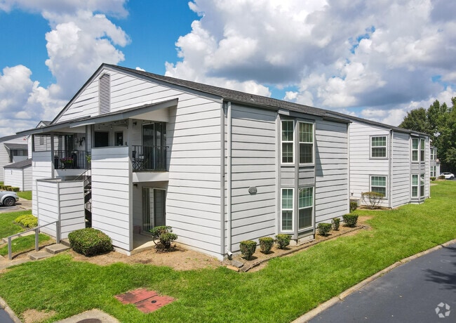 Building Photo - Fox Run Dothan