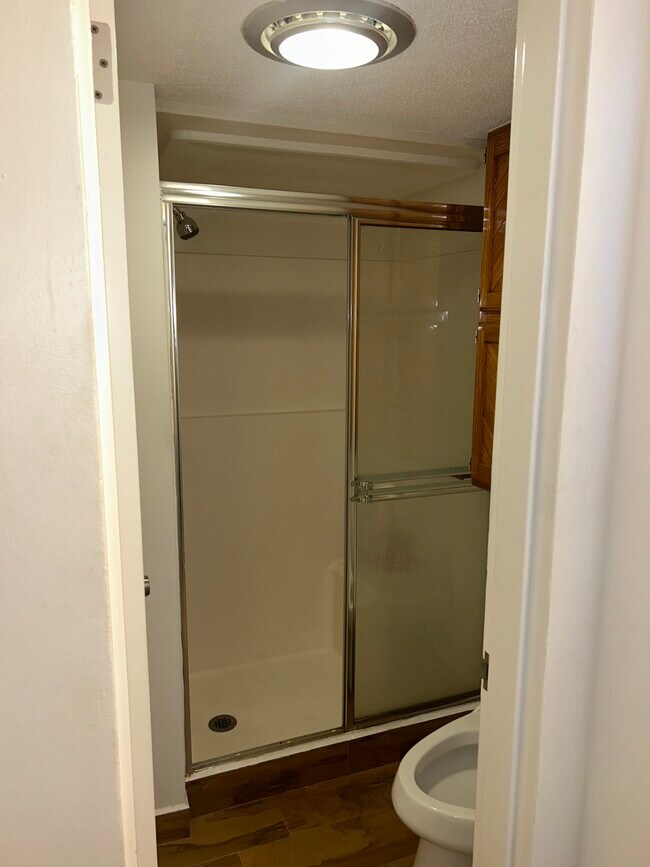 Building Photo - 6614 Miami Lakes Dr