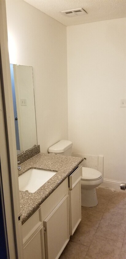 Foto del edificio - 9537 Braeburn Glen Blvd