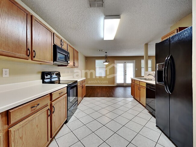 Foto del edificio - 1404 Sunflower Ct