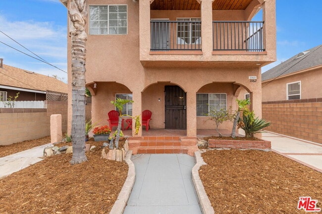 Foto del edificio - 1060 McFarland Ave