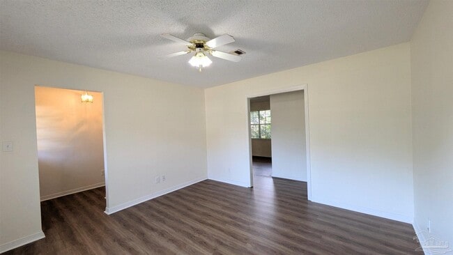 Building Photo - 6942 Falcon Dr