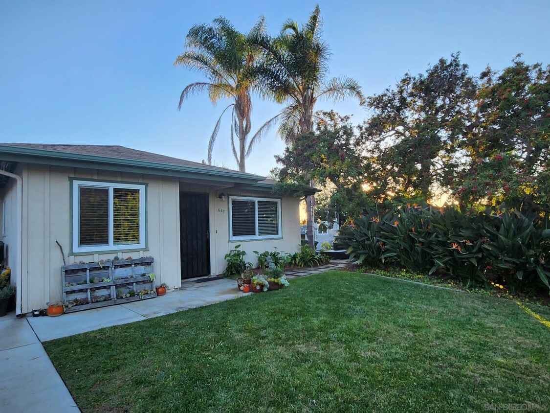 Foto principal - 647 Burkshire Ave