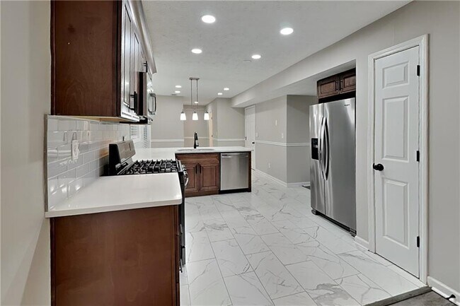 Foto del edificio - 2313 Berkeley Creek Ct