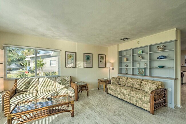 Foto del edificio - 1017 Pineland Ave