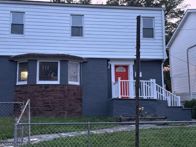 Primary Photo - 351 Ogden St