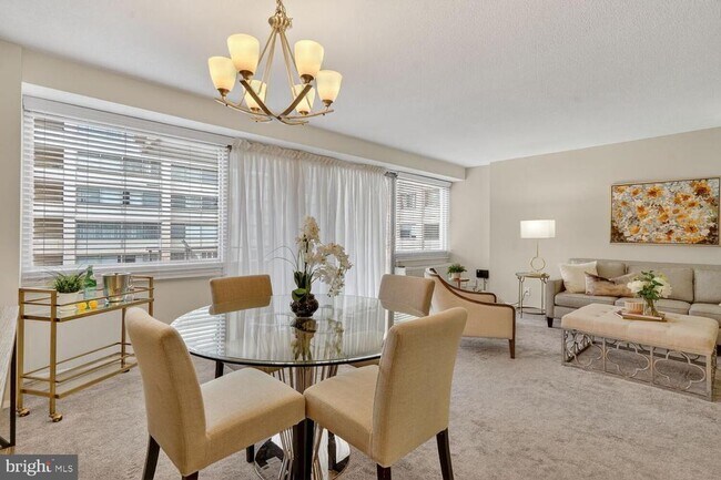 Foto del edificio - 4515 Willard Ave