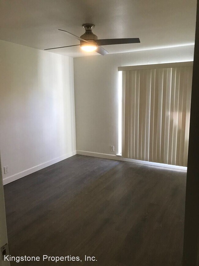 Building Photo - 459 Landfair Ave