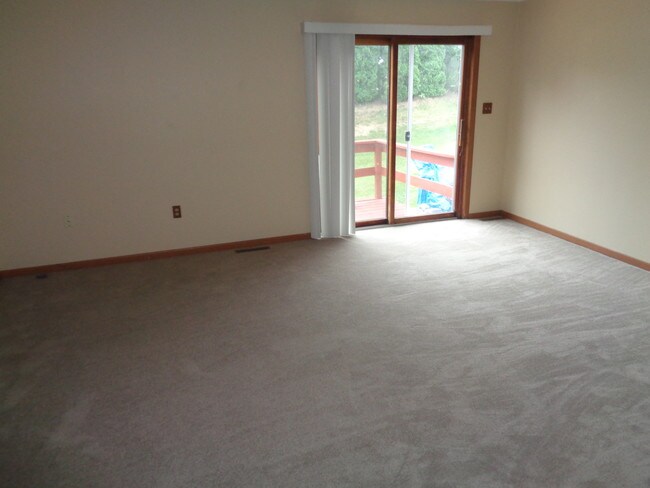 Foto del edificio - 576 Valley Rd