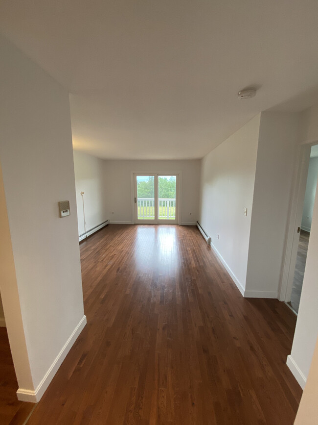 Building Photo - Highland Meadows