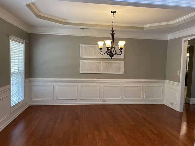 Foto del edificio - Grand 5 Bedroom Home in Harrisburg