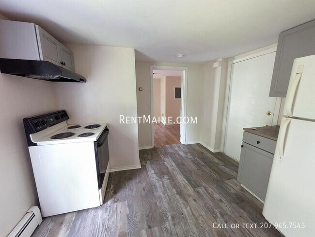 Building Photo - 12 Spring St