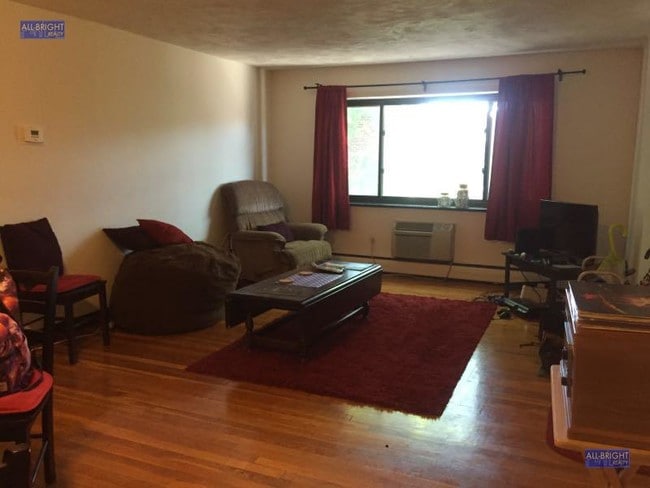 Foto del edificio - 329 Summit Ave