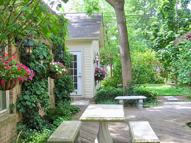 Foto del edificio - 732 Mulford St