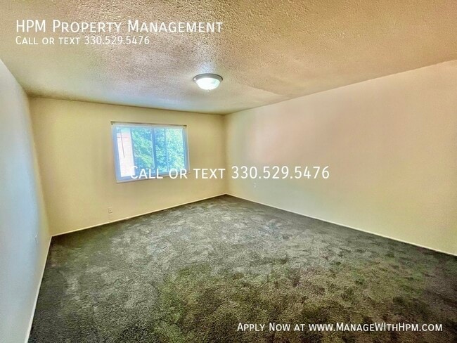 Foto del edificio - 20584 Lorain Rd