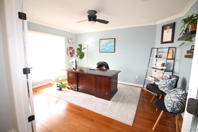 Foto del edificio - 6024 Firefly Dr